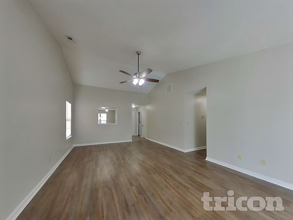 3rd image of 1039 Central Park Blvd S
