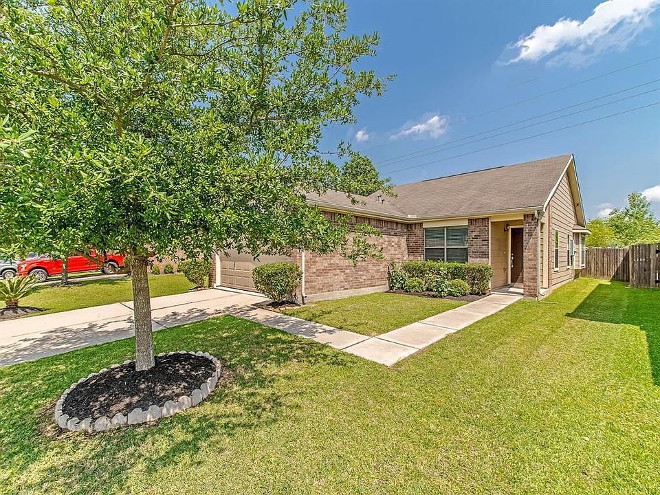 1st image of 531 Remington Heights Dr