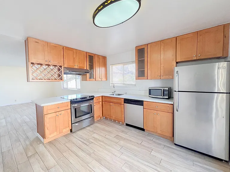 1444 Walnut St. — Photo 3