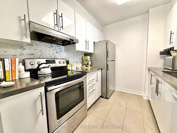 3rd image of 70 Mill St Space 2