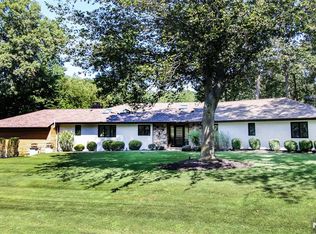560 Barr Ct, River Vale, NJ 07675