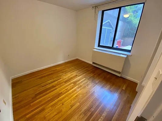 Rented by J PRESTON AND ASSOCIATES INC | media 15