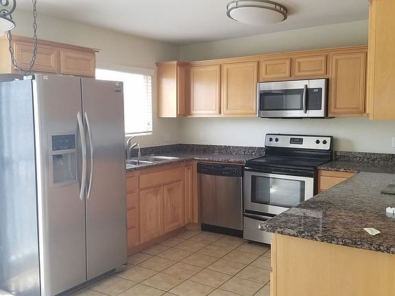 3rd image of 1000 S Mollison Ave Unit 3