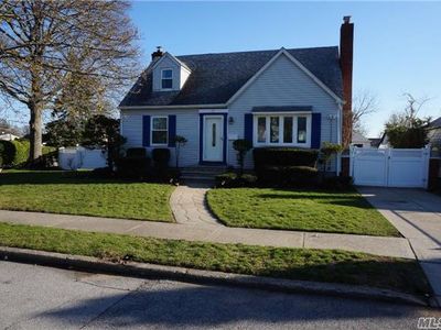 83 Albert Rd, Valley Stream, NY, 11580