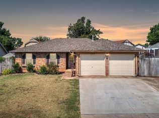1105 Zachary Dr, Moore, OK 73160