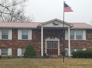 1300 Lyndon Ln, Radcliff, KY 40160