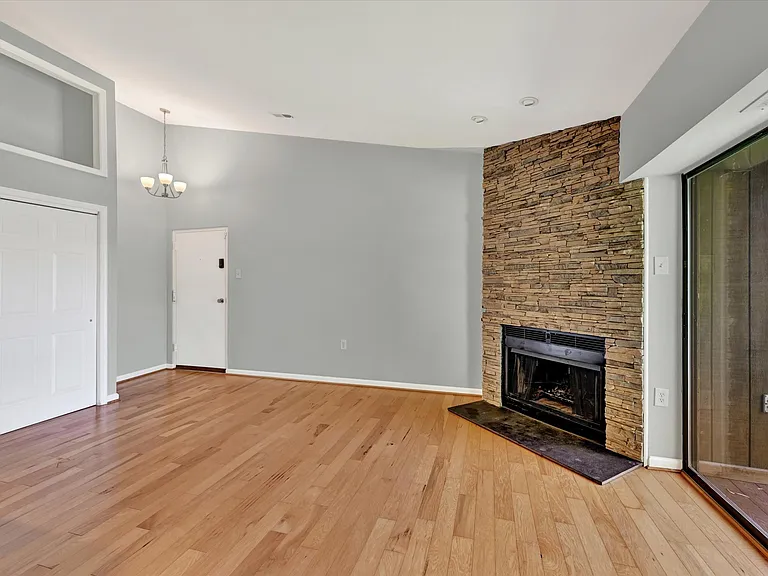 116 Mountain Rd #3C — Photo 6