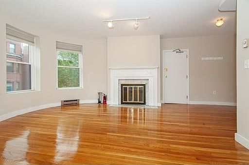 2nd image of 429 Marlborough St #6
