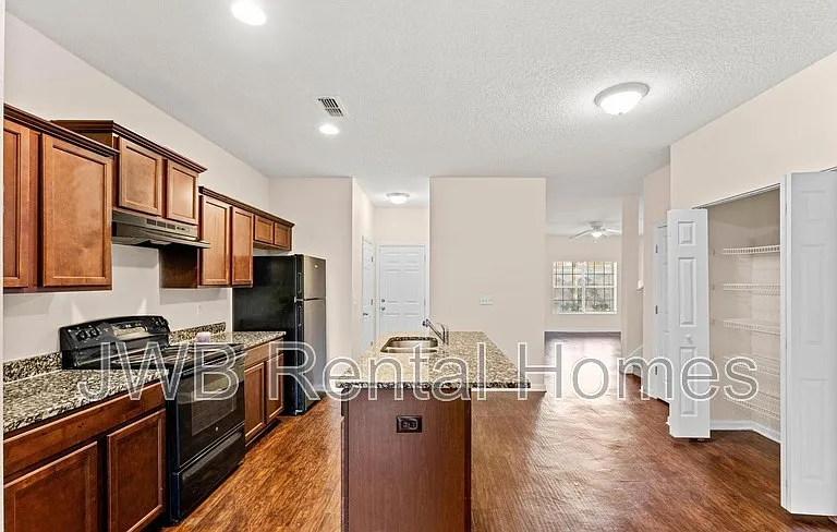 3330 Rayford St — Photo 6