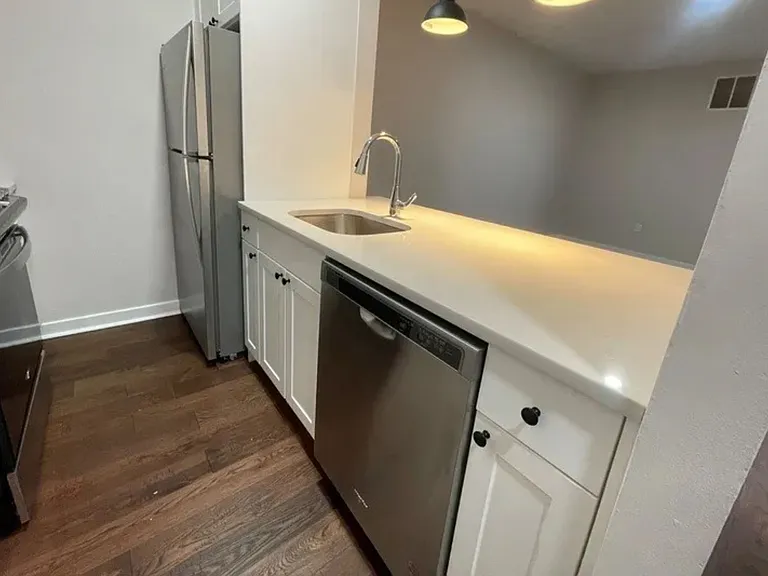 1525 Green St #1RR — Photo 20