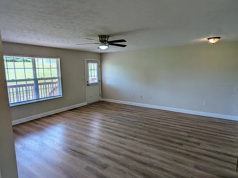337 Porterfield Gap Rd #7 — Photo 2