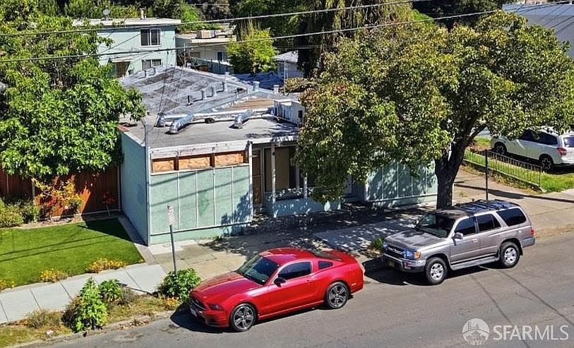 1st image of 1382 B St