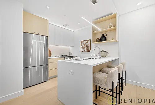 622 11th Ave #209 Photo 1
