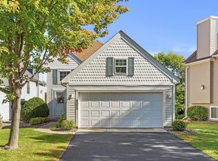 9572 Zircon Ct N, Maple Grove, MN 55311