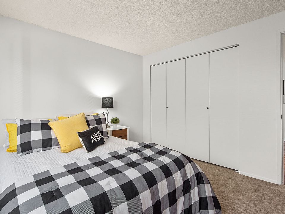 1st image of 2602 J St NE #2556