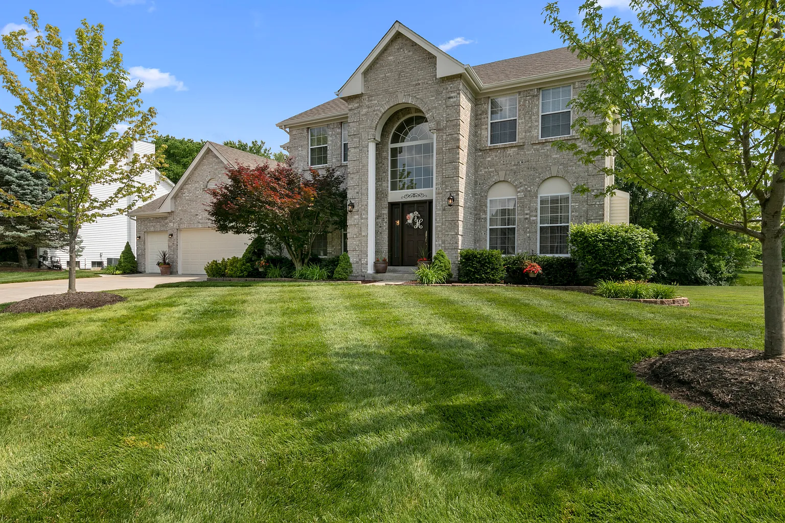 5595 Hennsley Cir photo 1