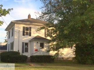 703 Park St, Grand Ledge, MI 48837