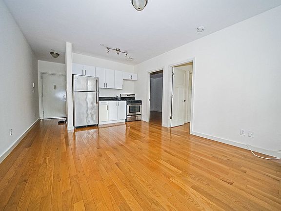 4th image of 63 Troutman St #1R