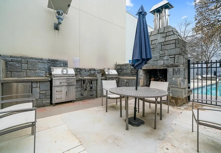1661 La France St NE #228 — Photo 29
