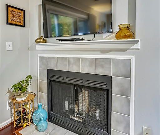 5th image of 525 N Graham St Unit 2A
