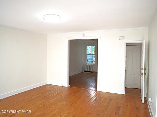 74 S Cedar St, Hazleton, PA 18201