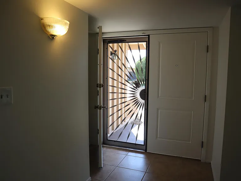 4240 W Hatcher Rd — Photo 14