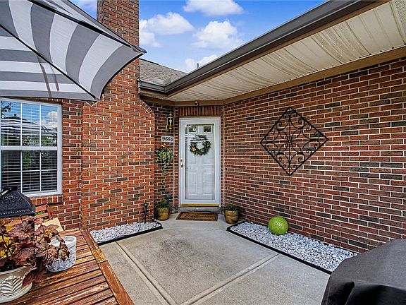 4th image of 9664 Belfry Ct