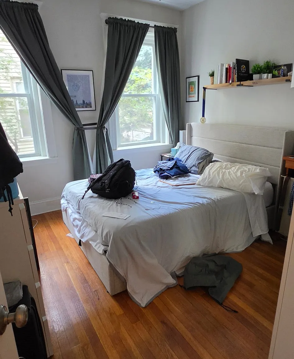 3 bed, 1.0 bath, 1300 sqft, $3,600 — Photo 4