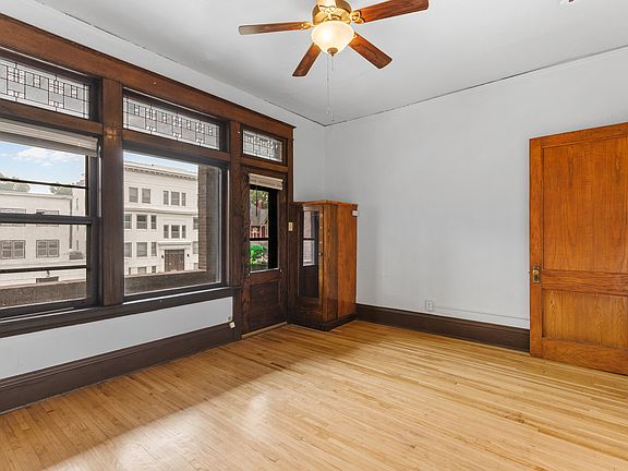 5th image of 583 Holly Ave