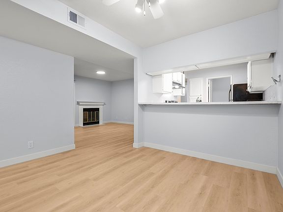 3rd image of 580 Canyon Oaks Dr APT D