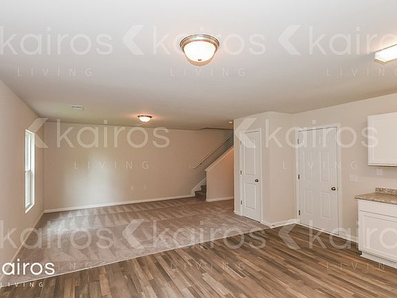 4th image of 14 Amber Mill Ct