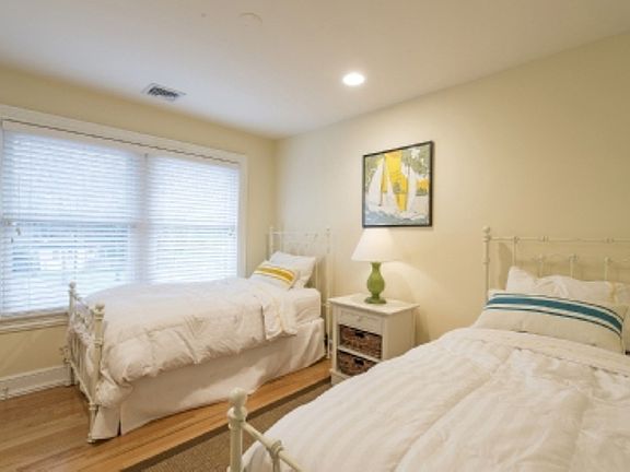 4th image of 56 Sherwood Ln