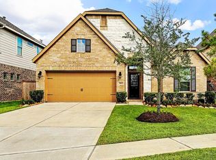 9162 Monarch Field Ln, Cypress, TX 77433