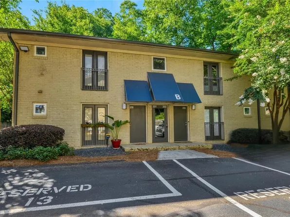 2023 Oakview Rd SE APT 222, Atlanta, GA 30317
