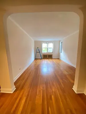 Rented by Kew Forest Realty Inc | media 1