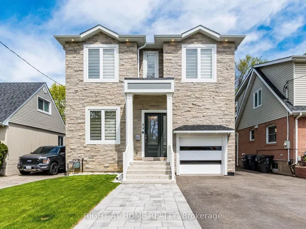 12 Thames Ave, Toronto, ON M8W 2N6