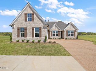 804 Coahoma Ct, Nesbit, MS 38651