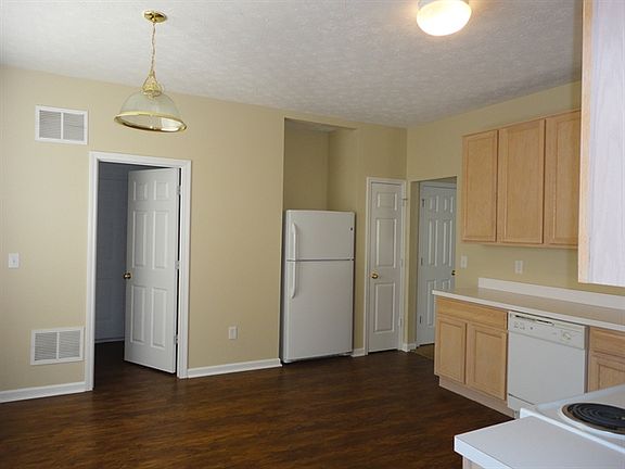 3rd image of 6521 Waterstone Dr