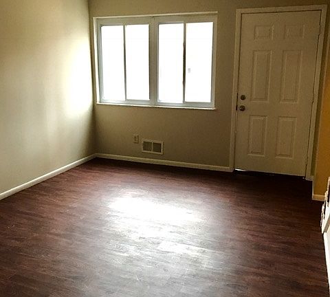 4th image of 5804 N Meadows Blvd APT B