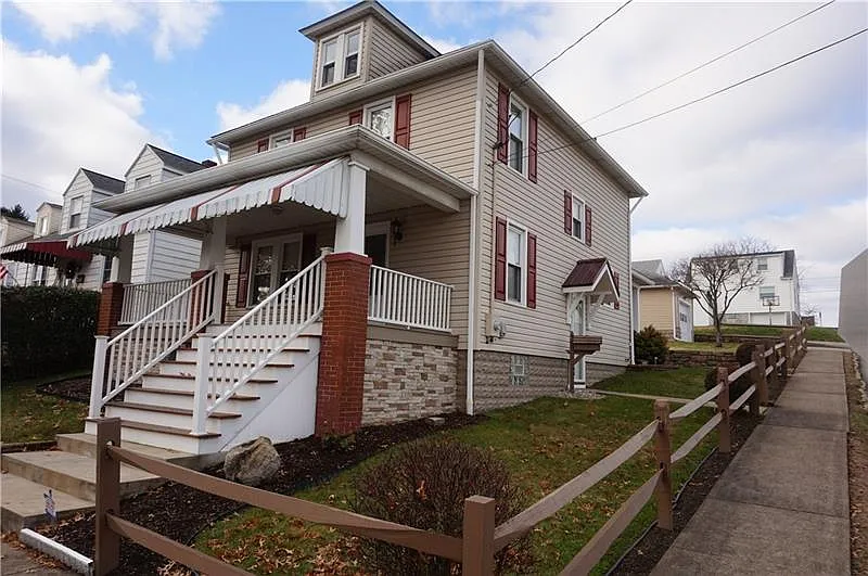 64 Mullen St photo 1