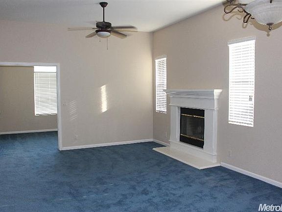 4th image of 1018 Tiburon Way