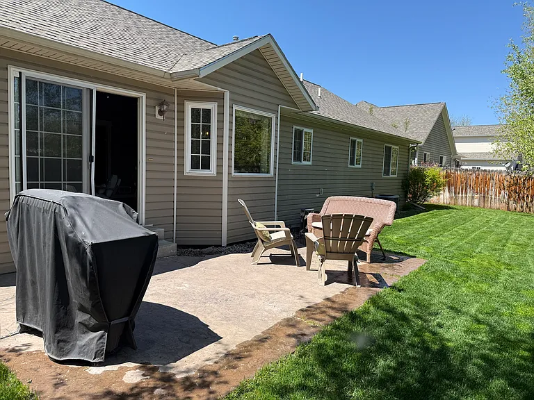 3916 Concord Dr — Photo 11