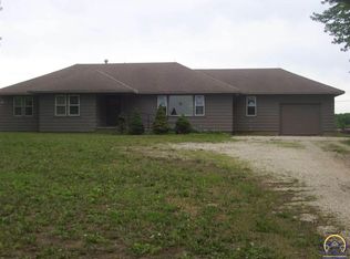 9413 110th Rd, Mayetta, KS 66509