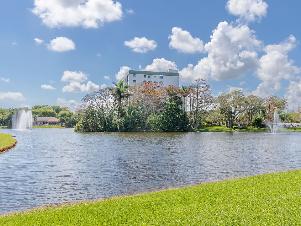 1st image of 2240 N Cypress Bend Dr APT 102