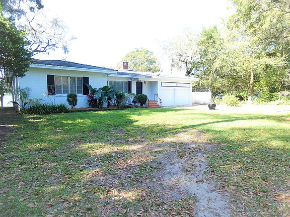 3rd image of 383 Sylvan Dr
