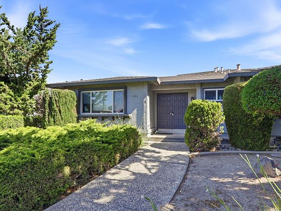 3rd image of 646 Bolton Ct