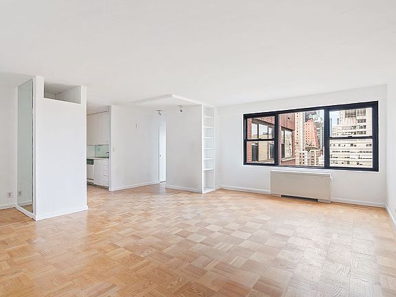 4th image of 166 E 61st St APT 18E