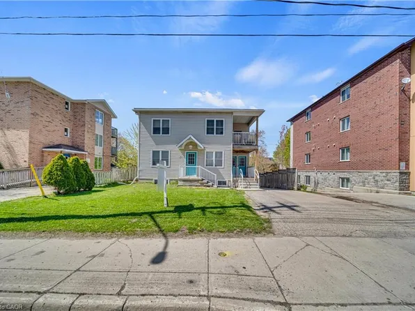 24 Columbia St W, Waterloo, ON N2L 3K3