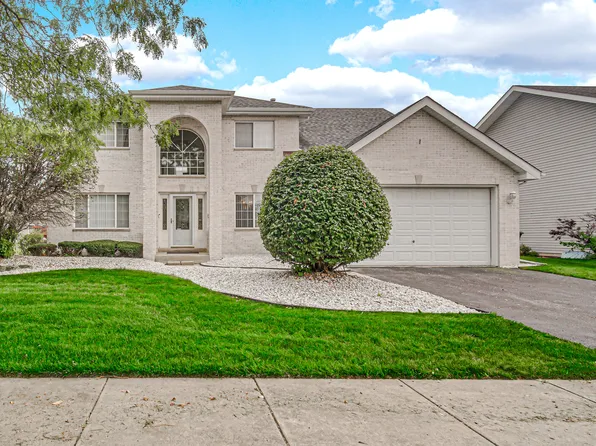18122 Charlotte Dr, Lansing, IL 60438