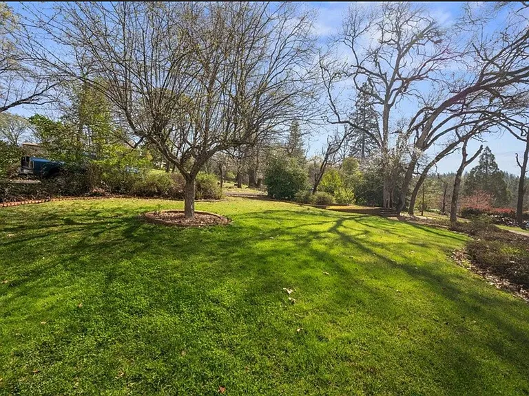 419 Greenwood Dr — Photo 20